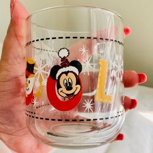 🍒🍒 Disney Keep It Cool Christmas Cup